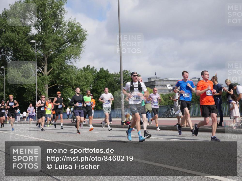 29.06.2025 - hella hamburg halbmarathon Luisa Fischer http://msf.ph/oto/8460219 29.06.2025 09:53:55 Kennedybrücke 11959, 1136, 17724, 972, 14210, 1420, 18013, 1352, 3700, 1136, 1912, 1941, 2972, 3523, 3700, 4759, 4843, 5375, 9262, 9380 meine-sportfotos.de