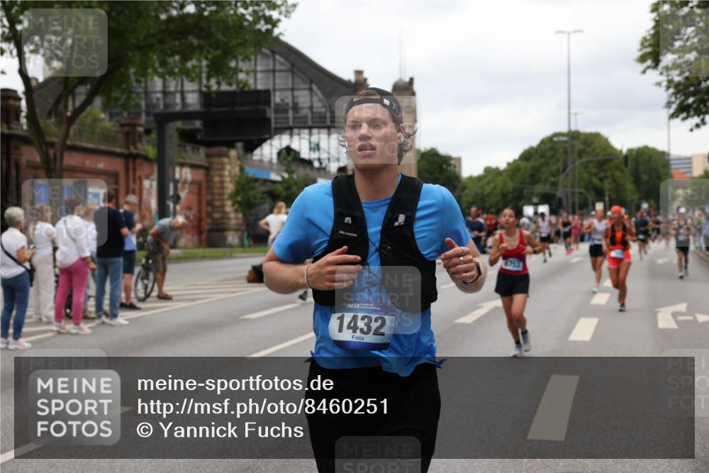 29.06.2025 - hella hamburg halbmarathon Yannick Fuchs http://msf.ph/oto/8460251 29.06.2025 10:56:38 20KM 1114, 1194, 1212, 1264, 1377, 1432, 1531, 1573, 1674, 1851, 2447, 2911, 3001, 3740, 4511, 6311, 6602, 6752, 7869, 8045, 8068, 8624, 8730, 11180, 12008, 12156, 12286, 13498, 13874, 14348, 14368, 14677, 16654, 16688, 17096, 17119, 17136, 17142, 18382, 18530, 19023 meine-sportfotos.de
