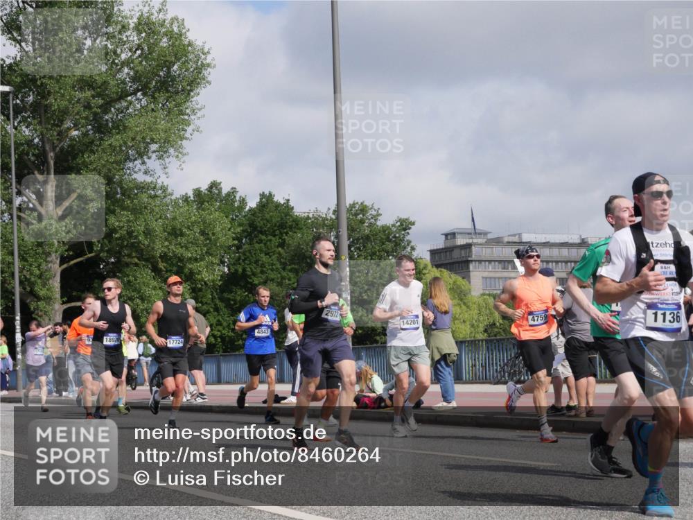 29.06.2025 - hella hamburg halbmarathon Luisa Fischer http://msf.ph/oto/8460264 29.06.2025 09:53:56 Kennedybrücke 17492, 4843, 93, 18970, 17724, 2972, 14201, 4759, 1136, 1136, 1941, 2972, 3523, 3700, 4759, 4843, 5375, 5410, 9262, 9380 meine-sportfotos.de