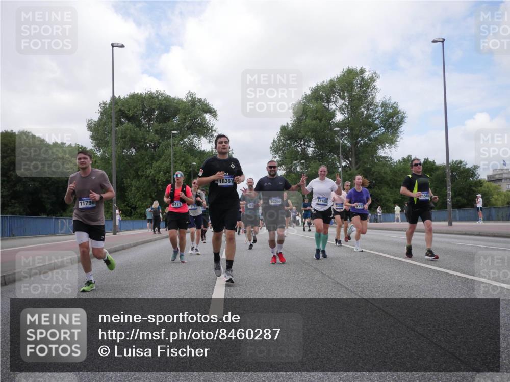 29.06.2025 - hella hamburg halbmarathon Luisa Fischer http://msf.ph/oto/8460287 29.06.2025 10:38:41 Kennedybrücke 11790, 6471, 15783, 18361, 10360, 17105, 1565, 2787, 2787, 3828, 4703, 4965, 5147, 6029, 6189, 6471, 8296, 9803, 10360, 10565, 10652 meine-sportfotos.de