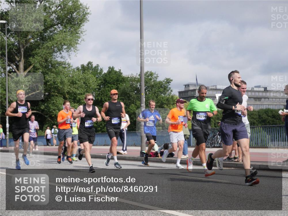 29.06.2025 - hella hamburg halbmarathon Luisa Fischer http://msf.ph/oto/8460291 29.06.2025 09:53:57 Kennedybrücke 11959, 17492, 14210, 5375, 938, 17724, 18970, 4843, 941, 1136, 1941, 2972, 3523, 3700, 4759, 4843, 5375, 5410, 9262, 9380 meine-sportfotos.de