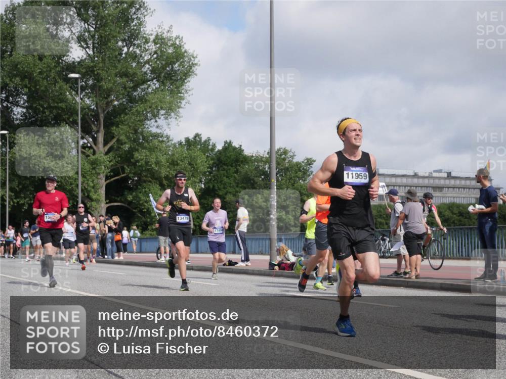 29.06.2025 - hella hamburg halbmarathon Luisa Fischer http://msf.ph/oto/8460372 29.06.2025 09:53:59 Kennedybrücke 156, 13479, 17494, 11959, 1941, 2972, 3523, 4759, 4843, 5375, 5410, 8871, 9380, 10375 meine-sportfotos.de
