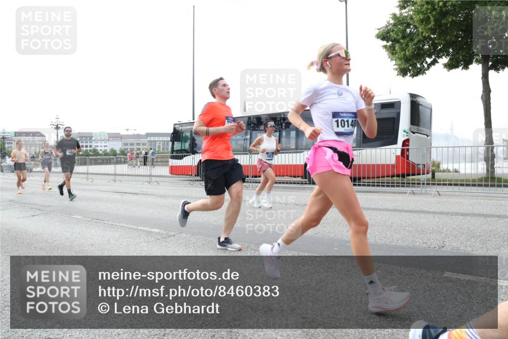 29.06.2025 - hella hamburg halbmarathon Lena Gebhardt http://msf.ph/oto/8460383 29.06.2025 10:31:51 Lombardsbrücke 15579, 10148, 1235, 1311, 1373, 1844, 1879, 2384, 2672, 2831, 2832, 3221, 3239, 3358, 3396, 3397, 3424, 3571, 3681, 3751, 3752, 3822, 4877, 4924, 4953, 5156, 5165, 5601, 5846, 5965, 6078, 6160, 6546, 6573, 6640, 6718, 6727, 7135, 7295, 7334, 7344, 7570, 7695, 7772, 7789, 7816, 7898, 8304, 8538, 8620, 8806, 9078, 9104, 9183, 9478, 9812, 9883, 10240, 10586, 11587, 13724, 16978, 17404, 17517, 17706 meine-sportfotos.de