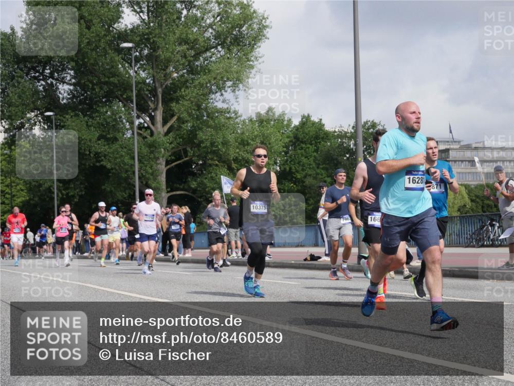 29.06.2025 - hella hamburg halbmarathon Luisa Fischer http://msf.ph/oto/8460589 29.06.2025 09:54:07 Kennedybrücke 11714, 10375, 7962, 166, 16281, 871, 1570, 1903, 1920, 4297, 4999, 5410, 7092, 7105, 7363, 7962, 8346, 8871, 9114, 9364, 10375, 10669 meine-sportfotos.de