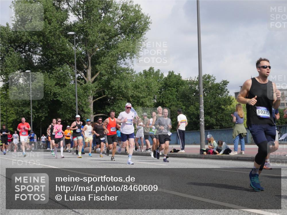 29.06.2025 - hella hamburg halbmarathon Luisa Fischer http://msf.ph/oto/8460609 29.06.2025 09:54:09 Kennedybrücke 152, 8346, 18764, 4999, 1714, 10375, 1570, 1903, 1920, 4297, 4999, 5410, 7092, 7105, 7363, 7962, 8346, 8871, 9114, 9364, 10375, 10480, 10669 meine-sportfotos.de