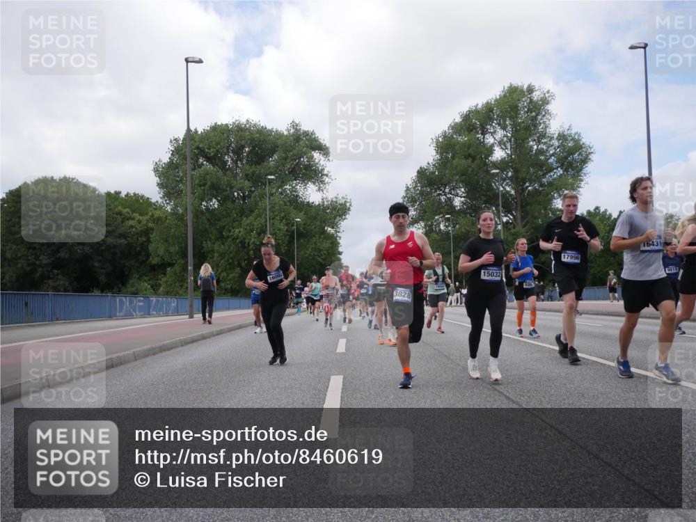29.06.2025 - hella hamburg halbmarathon Luisa Fischer http://msf.ph/oto/8460619 29.06.2025 10:38:51 Kennedybrücke 16002, 3828, 15032, 17996, 16431, 9819, 2412, 3828, 4965, 5147, 6867, 8567, 9470, 9819, 10565 meine-sportfotos.de