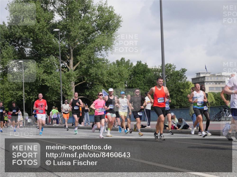 29.06.2025 - hella hamburg halbmarathon Luisa Fischer http://msf.ph/oto/8460643 29.06.2025 09:54:11 Kennedybrücke 17381, 9114, 1520, 18764, 10934, 346, 53, 1105, 4999, 1903, 18963, 364, 1570, 1903, 1920, 4297, 4999, 7092, 7105, 7363, 7962, 8346, 8871, 9114, 9364, 10375, 10480, 10669 meine-sportfotos.de