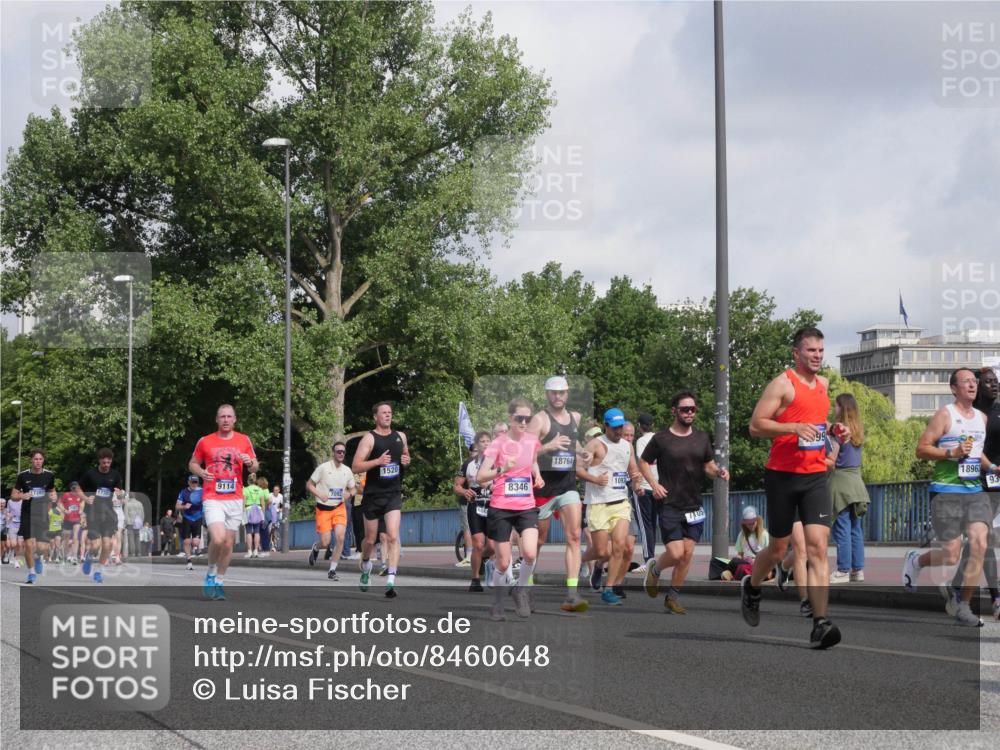 29.06.2025 - hella hamburg halbmarathon Luisa Fischer http://msf.ph/oto/8460648 29.06.2025 09:54:11 Kennedybrücke 9114, 7092, 1520, 8346, 18764, 1896, 1093, 93, 1570, 1903, 1920, 4297, 4999, 7092, 7105, 7363, 7962, 8346, 8871, 9114, 9364, 10375, 10480, 10669 meine-sportfotos.de