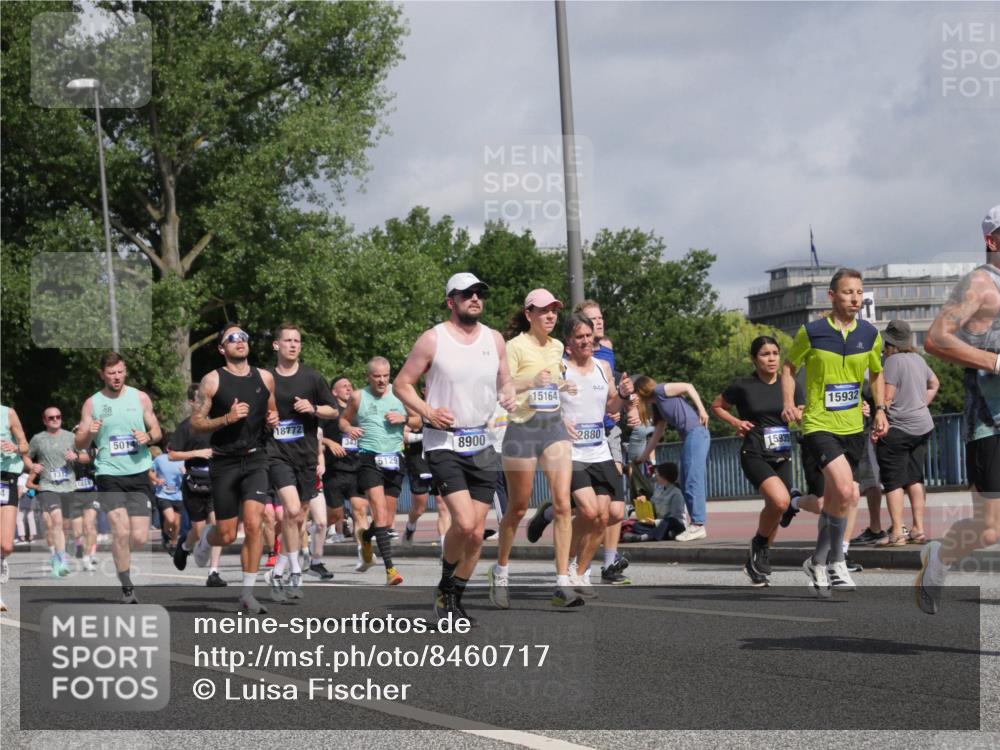 29.06.2025 - hella hamburg halbmarathon Luisa Fischer http://msf.ph/oto/8460717 29.06.2025 09:54:26 Kennedybrücke 8, 18772, 5014, 343, 8900, 5129, 15164, 2880, 15935, 15932, 1312, 1353, 2653, 2880, 3437, 3697, 4991, 5014, 5129, 5987, 6490, 6770, 8074, 8359, 8900, 9358, 9659, 10319 meine-sportfotos.de