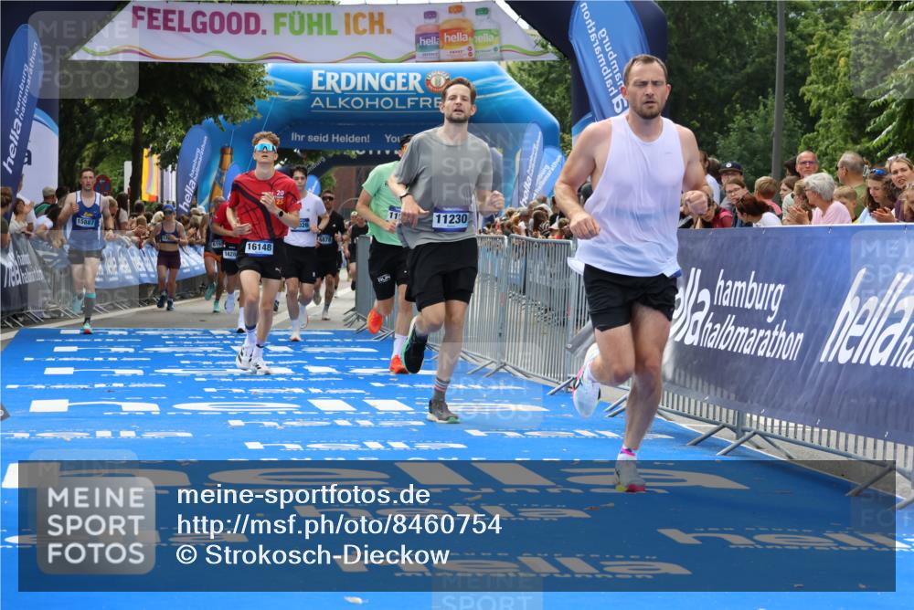 29.06.2025 - hella hamburg halbmarathon Strokosch-Dieckow http://msf.ph/oto/8460754 29.06.2025 10:34:31 Ziel 1644, 6169, 6305, 7534, 9686, 11230, 11661, 13618, 15887, 16148, 18026, 18099 meine-sportfotos.de