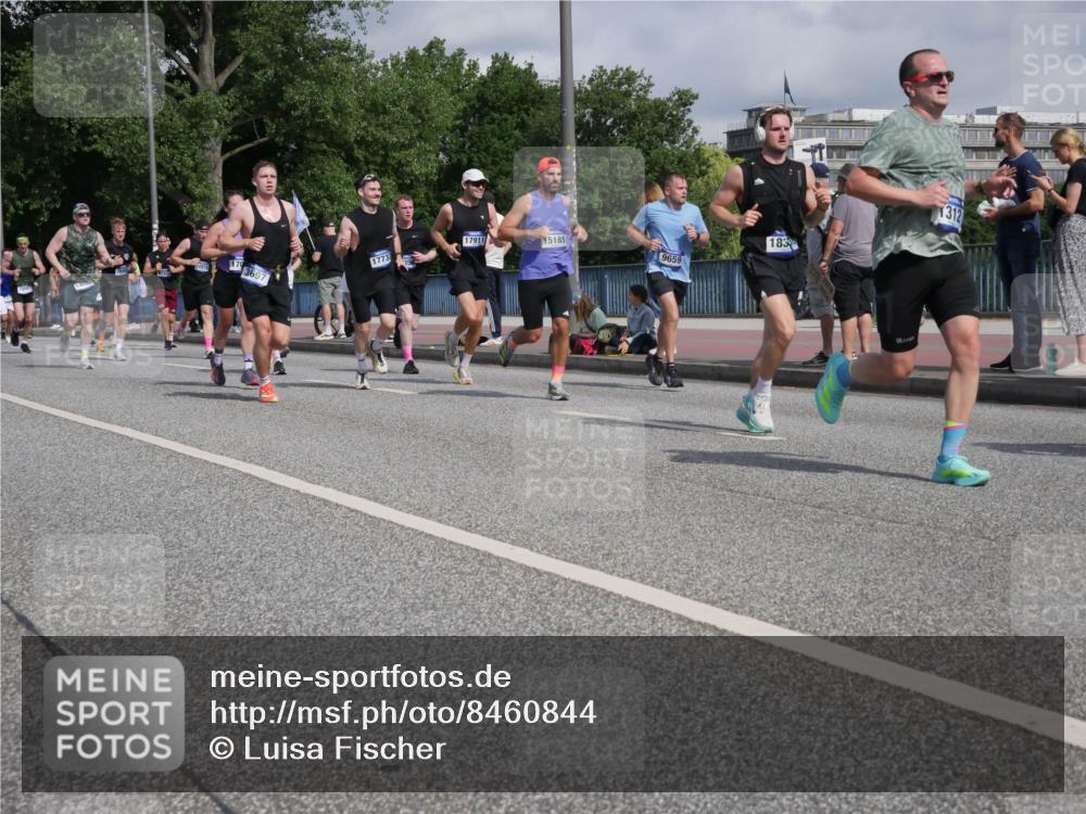 29.06.2025 - hella hamburg halbmarathon Luisa Fischer http://msf.ph/oto/8460844 29.06.2025 09:54:31 Kennedybrücke 170, 3697, 17911, 15185, 1773, 9659, 183, 312, 1312, 1353, 1569, 1763, 2880, 3437, 3697, 5014, 5047, 5129, 5690, 5987, 6770, 8074, 9358, 9659 meine-sportfotos.de