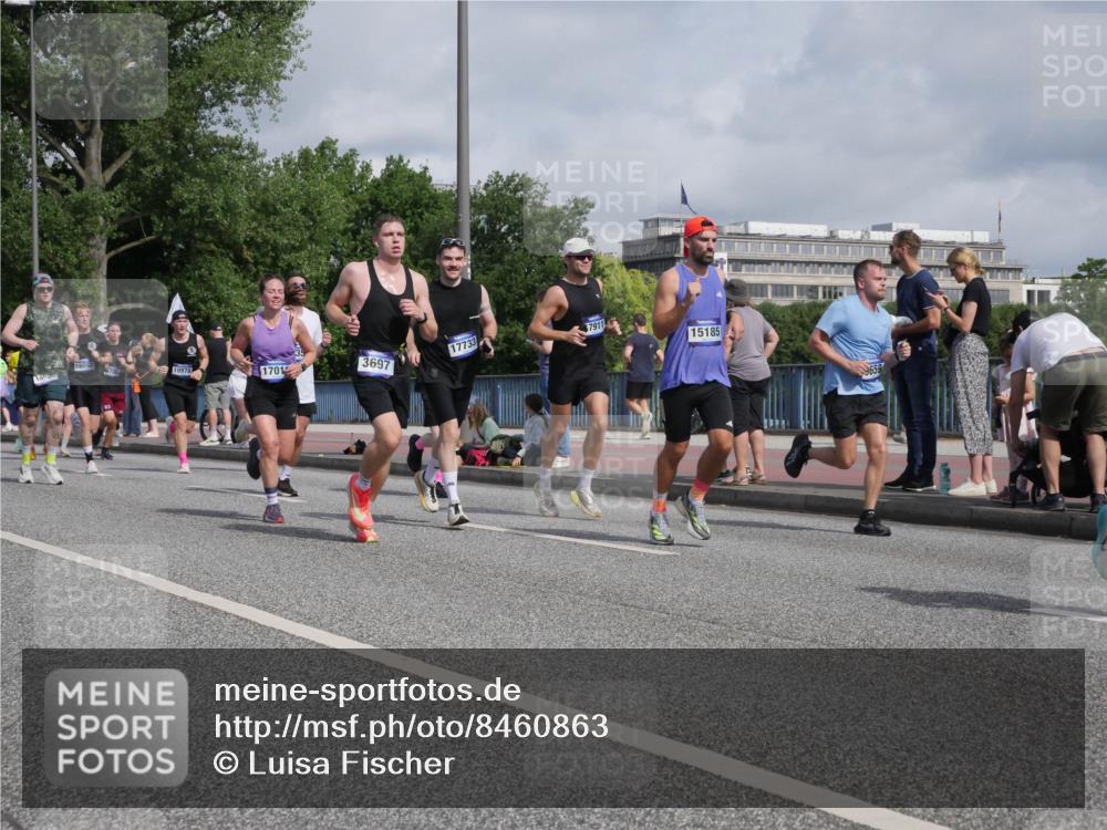 29.06.2025 - hella hamburg halbmarathon Luisa Fischer http://msf.ph/oto/8460863 29.06.2025 09:54:32 Kennedybrücke 14806, 16052, 7911, 10978, 17733, 1701, 3697, 15185, 659, 1312, 1353, 1569, 1763, 3437, 3697, 5047, 5690, 5987, 9358, 9659 meine-sportfotos.de