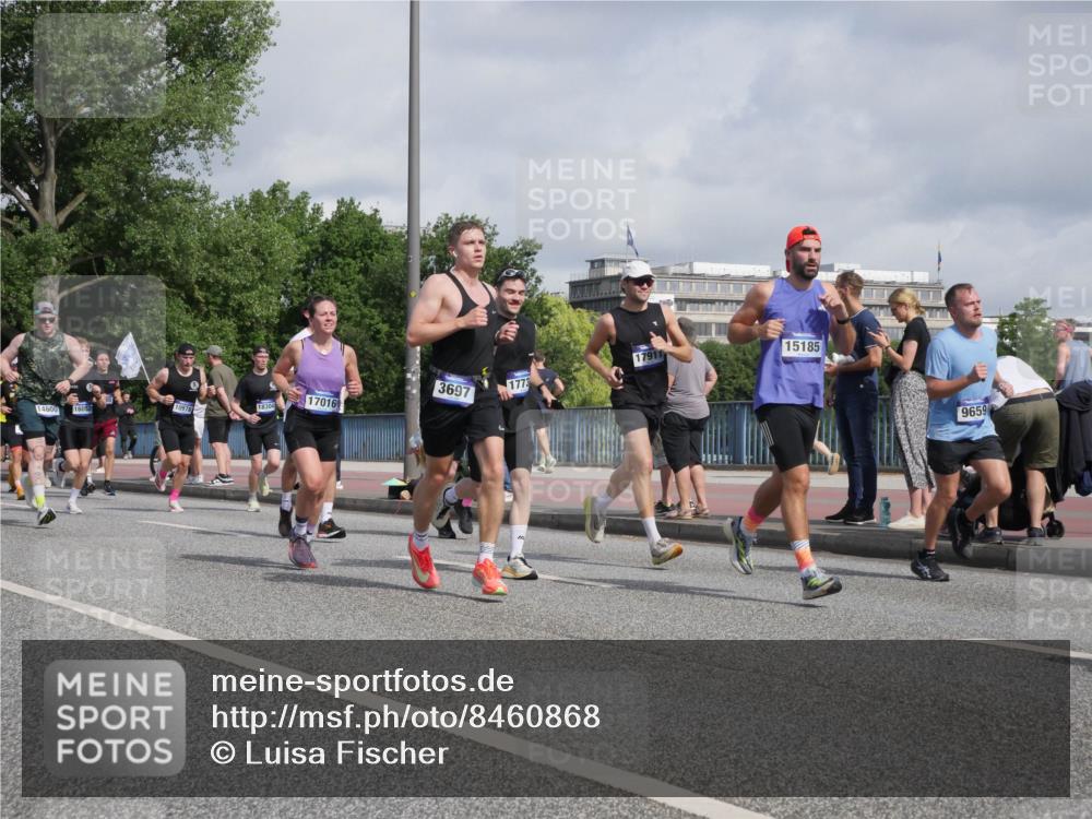 29.06.2025 - hella hamburg halbmarathon Luisa Fischer http://msf.ph/oto/8460868 29.06.2025 09:54:33 Kennedybrücke 14600, 3697, 1773, 17016, 18304, 10978, 16052, 17911, 15185, 9659, 1312, 1353, 1569, 1763, 3437, 3697, 5047, 5690, 5987, 6700, 9547, 9659 meine-sportfotos.de