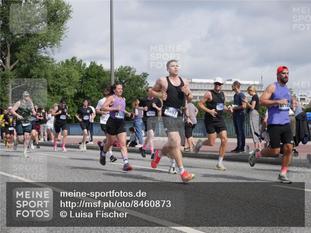 29.06.2025 - hella hamburg halbmarathon Luisa Fischer http://msf.ph/oto/8460873 29.06.2025 09:54:33 Kennedybrücke 15185, 17911, 18356, 3697, 17016, 10978, 14000, 1312, 1353, 1569, 1763, 3437, 3697, 5047, 5690, 5987, 6700, 9547, 9659 meine-sportfotos.de
