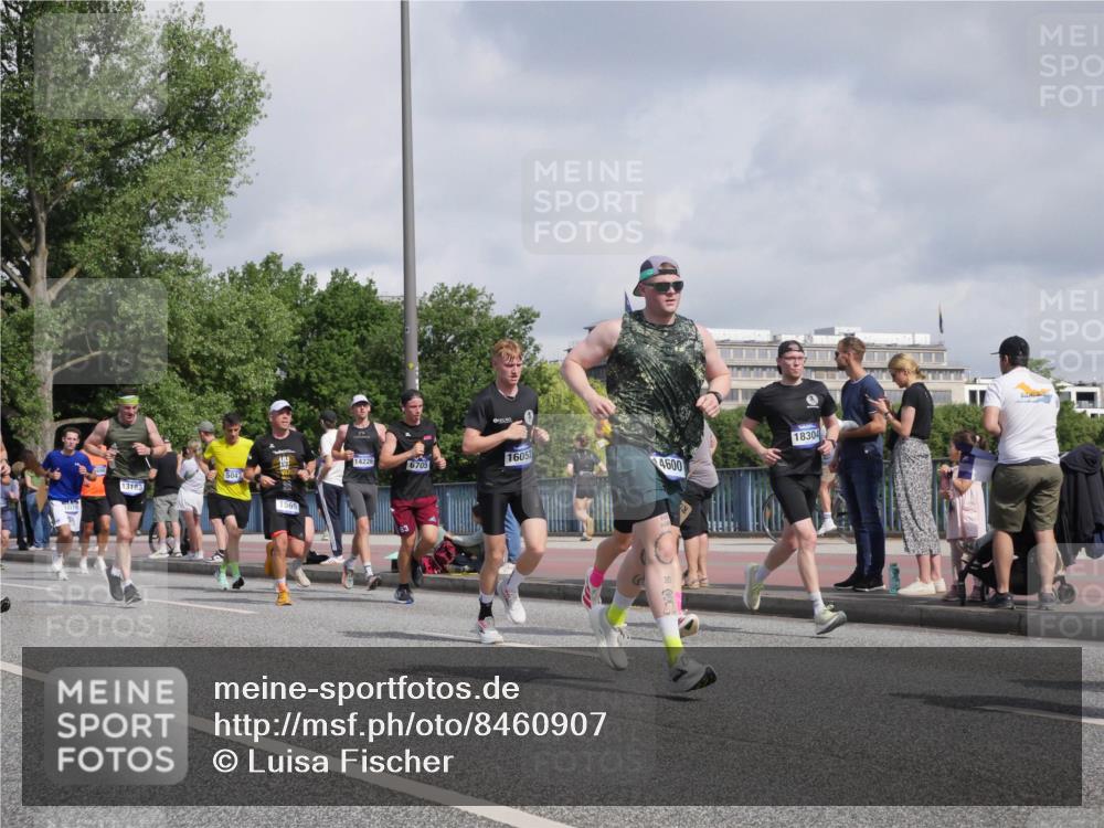 29.06.2025 - hella hamburg halbmarathon Luisa Fischer http://msf.ph/oto/8460907 29.06.2025 09:54:35 Kennedybrücke 13183, 5047, 16052, 14226, 6705, 4600, 1569, 18304, 1353, 1569, 1763, 3697, 5047, 5690, 6700, 9547, 9659 meine-sportfotos.de