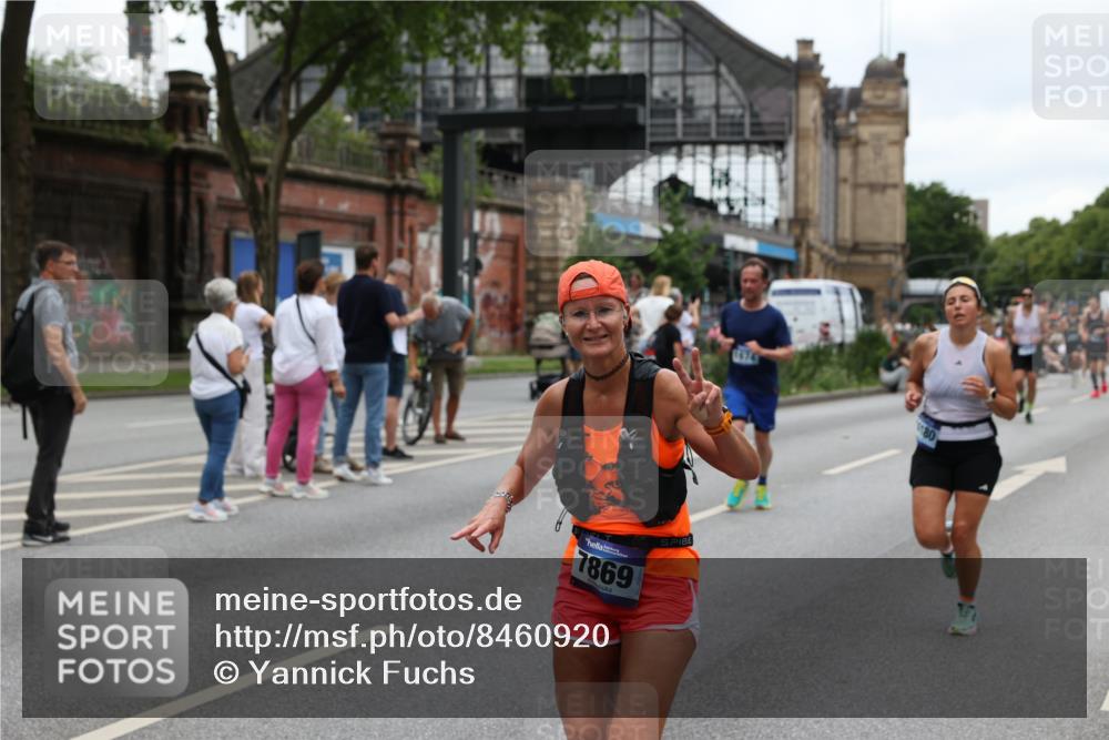 29.06.2025 - hella hamburg halbmarathon Yannick Fuchs http://msf.ph/oto/8460920 29.06.2025 10:56:43 20KM 1114, 1194, 1212, 1432, 1531, 1573, 1674, 1851, 2447, 2911, 3001, 3740, 4511, 6311, 6602, 6752, 7453, 7869, 8045, 8068, 8624, 8730, 9306, 11180, 11310, 12008, 12156, 12286, 12571, 13498, 13874, 13939, 14348, 14677, 16654, 16688, 17096, 17119, 17142, 18382, 18530 meine-sportfotos.de