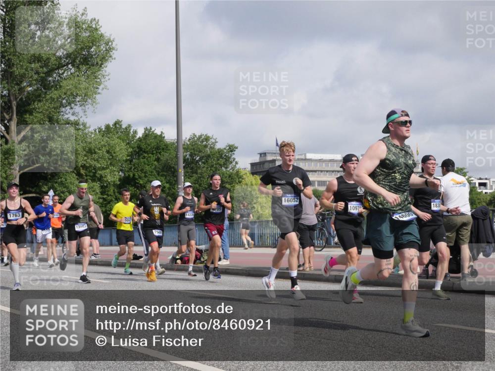 29.06.2025 - hella hamburg halbmarathon Luisa Fischer http://msf.ph/oto/8460921 29.06.2025 09:54:36 Kennedybrücke 1763, 13183, 1569, 14226, 05, 16052, 1097, 4600, 1830, 1353, 1569, 1763, 3697, 5047, 5690, 6700, 9547, 9659 meine-sportfotos.de