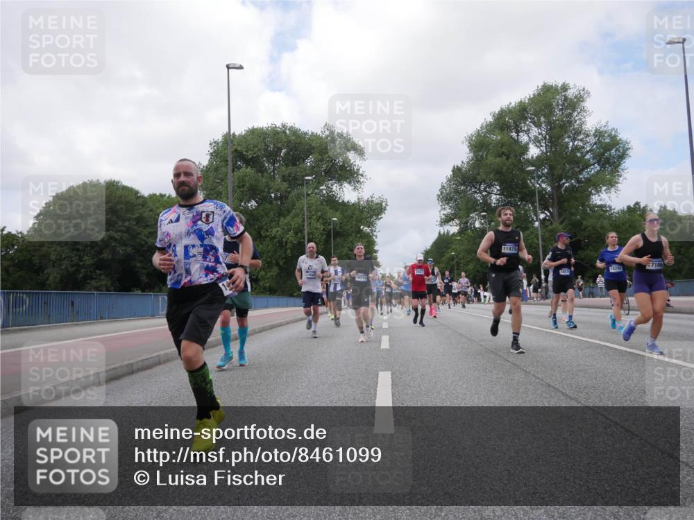 29.06.2025 - hella hamburg halbmarathon Luisa Fischer http://msf.ph/oto/8461099 29.06.2025 10:39:00 Kennedybrücke 21, 12625, 18524, 11979, 18292, 7186, 1336, 2412, 2827, 4413, 8947 meine-sportfotos.de