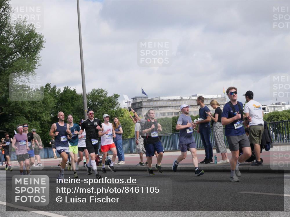 29.06.2025 - hella hamburg halbmarathon Luisa Fischer http://msf.ph/oto/8461105 29.06.2025 09:54:42 Kennedybrücke 009, 3618, 16547, 12772, 154, 15270, 9547, 6700, 12438, 18878, 1569, 3618, 4565, 5047, 5231, 5690, 6700, 7185, 8564, 9547 meine-sportfotos.de