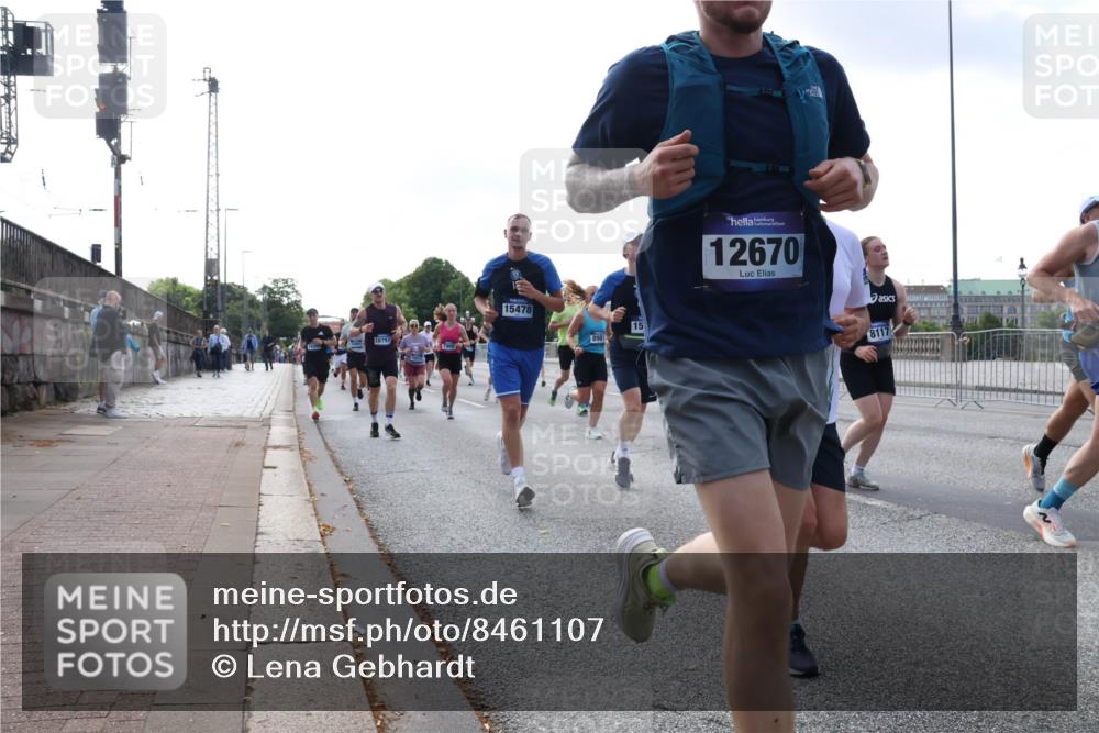 29.06.2025 - hella hamburg halbmarathon Lena Gebhardt http://msf.ph/oto/8461107 29.06.2025 09:54:50 Lombardsbrücke 18797, 15478, 15, 8981, 12670, 8117, 1171, 1342, 1549, 1817, 1942, 2020, 2222, 2367, 2442, 2470, 2561, 2592, 2596, 2670, 2816, 2889, 2955, 3208, 3209, 3562, 4017, 4816, 4832, 5020, 5399, 5447, 5638, 5705, 5706, 5884, 6266, 6290, 6389, 6723, 6819, 6923, 6978, 6991, 7087, 7274, 7335, 7659, 7709, 7908, 8117, 8142, 8374, 8482, 8487, 8576, 8657, 8698, 8916, 8981, 9031, 9038, 9051, 9093, 9159, 9476, 9661, 9710, 9815, 9869, 9924, 10057, 10237, 11333 meine-sportfotos.de