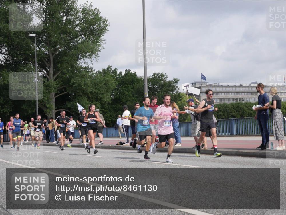 29.06.2025 - hella hamburg halbmarathon Luisa Fischer http://msf.ph/oto/8461130 29.06.2025 09:54:45 Kennedybrücke 17637, 5231, 11062, 1057, 3618, 4565, 4871, 5231, 5336, 6700, 7185, 7710, 8564, 9547, 10691 meine-sportfotos.de