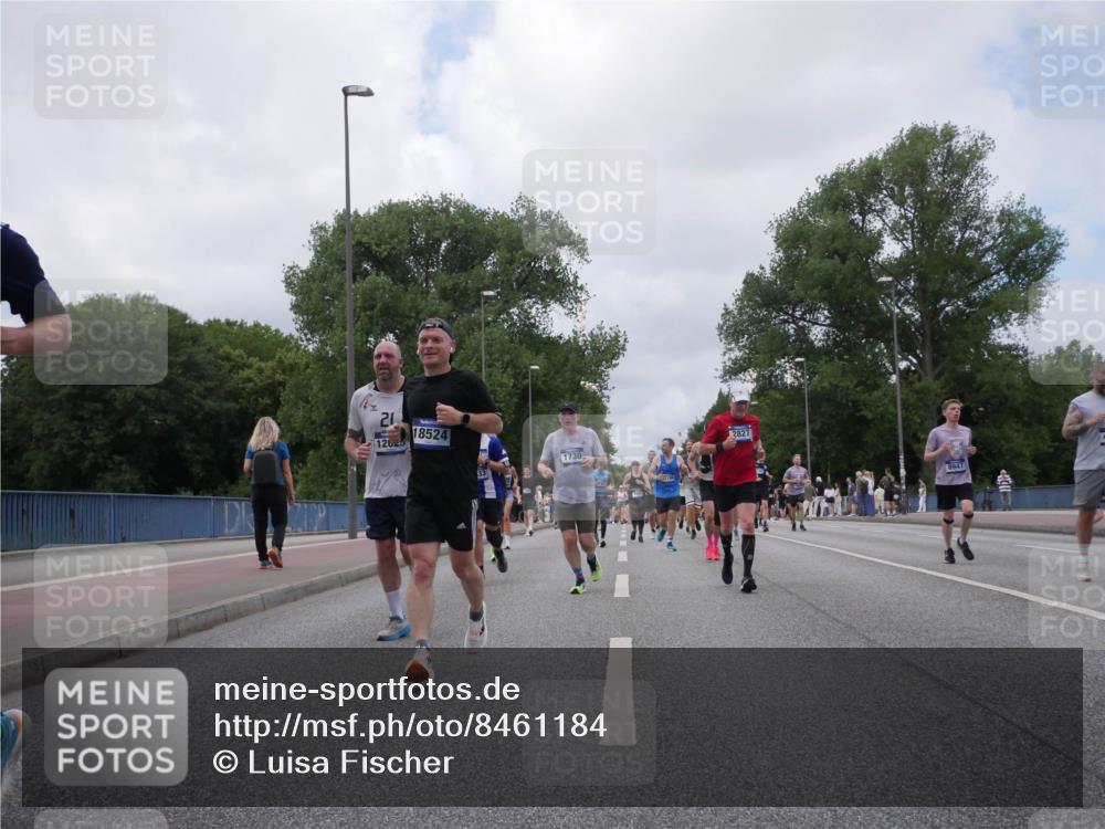 29.06.2025 - hella hamburg halbmarathon Luisa Fischer http://msf.ph/oto/8461184 29.06.2025 10:39:02 Kennedybrücke 21, 12625, 18524, 2827, 1730, 8947, 1336, 2827, 4413, 7275, 8947, 10047 meine-sportfotos.de