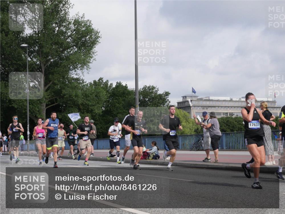 29.06.2025 - hella hamburg halbmarathon Luisa Fischer http://msf.ph/oto/8461226 29.06.2025 09:54:48 Kennedybrücke 17159, 1905, 4871, 5336, 14462, 17637, 4565, 1057, 3618, 4565, 4871, 5231, 5336, 6711, 7185, 7710, 8564, 9444, 10493, 10691 meine-sportfotos.de