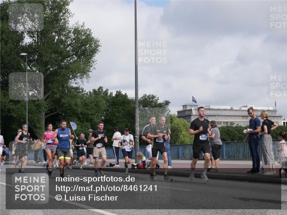 29.06.2025 - hella hamburg halbmarathon Luisa Fischer http://msf.ph/oto/8461241 29.06.2025 09:54:49 Kennedybrücke 14462, 10691, 8564, 4565, 1057, 3618, 4565, 4871, 5231, 5336, 6373, 6711, 7185, 7710, 8564, 9444, 10493, 10691 meine-sportfotos.de