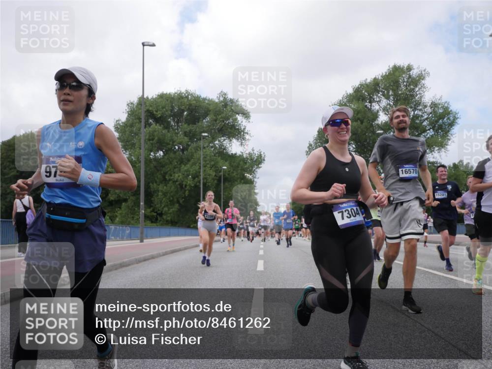 29.06.2025 - hella hamburg halbmarathon Luisa Fischer http://msf.ph/oto/8461262 29.06.2025 10:39:09 Kennedybrücke 97, 7304, 16570, 15281, 1336, 1717, 2352, 2588, 5012, 5531, 6021, 6381, 6845, 7111, 7275, 8356, 8947, 10047, 10567 meine-sportfotos.de