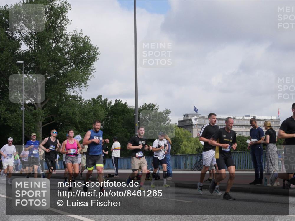 29.06.2025 - hella hamburg halbmarathon Luisa Fischer http://msf.ph/oto/8461265 29.06.2025 09:54:50 Kennedybrücke 7710, 17926, 12046, 159, 14462, 1069, 0664, 1057, 1604, 3305, 3618, 4565, 4871, 5231, 5336, 6373, 6711, 7185, 7710, 8564, 9444, 10493, 10691 meine-sportfotos.de