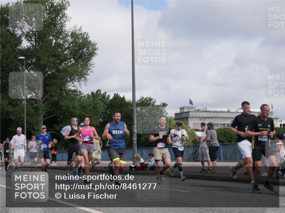 29.06.2025 - hella hamburg halbmarathon Luisa Fischer http://msf.ph/oto/8461277 29.06.2025 09:54:50 Kennedybrücke 17926, 15233, 7710, 17159, 14462, 1069, 2013, 8564, 1057, 1604, 3305, 3618, 4565, 4871, 5231, 5336, 6373, 6711, 7185, 7710, 8564, 9444, 10493, 10691 meine-sportfotos.de
