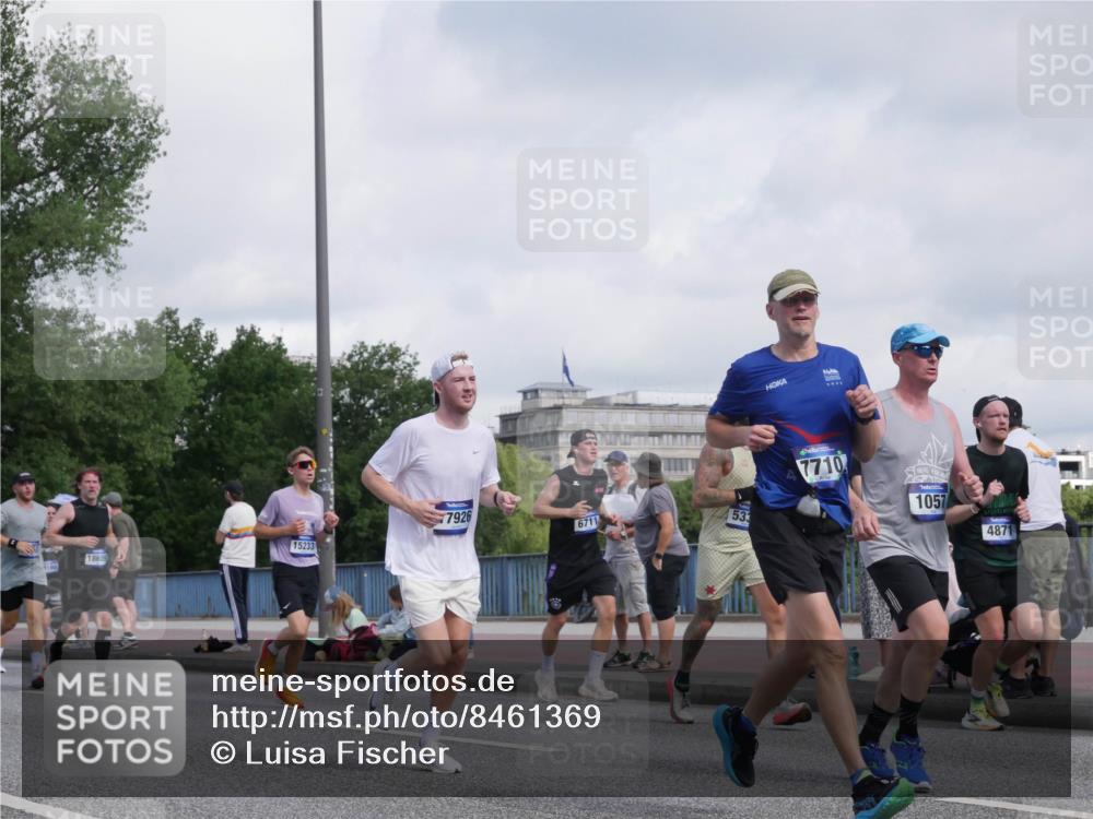 29.06.2025 - hella hamburg halbmarathon Luisa Fischer http://msf.ph/oto/8461369 29.06.2025 09:54:53 Kennedybrücke 4560, 18659, 15233, 7926, 6711, 533, 7710, 1057, 4871, 1057, 1169, 1604, 3305, 4565, 4871, 4915, 5007, 5336, 6373, 6711, 7185, 7710, 8564, 8852, 9444, 10493, 10691 meine-sportfotos.de