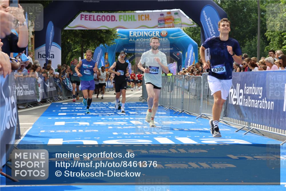 29.06.2025 - hella hamburg halbmarathon Strokosch-Dieckow http://msf.ph/oto/8461376 29.06.2025 10:34:18 Ziel 1002, 1080, 3005, 5550, 7901, 9686, 14784, 16417, 18099, 18906 meine-sportfotos.de