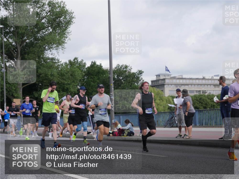 29.06.2025 - hella hamburg halbmarathon Luisa Fischer http://msf.ph/oto/8461439 29.06.2025 09:54:55 Kennedybrücke 13269, 10493, 604, 6550, 18659, 1057, 1169, 1604, 3305, 4871, 4915, 5007, 5011, 5336, 6373, 6711, 7710, 8852, 9444, 10493, 10691 meine-sportfotos.de