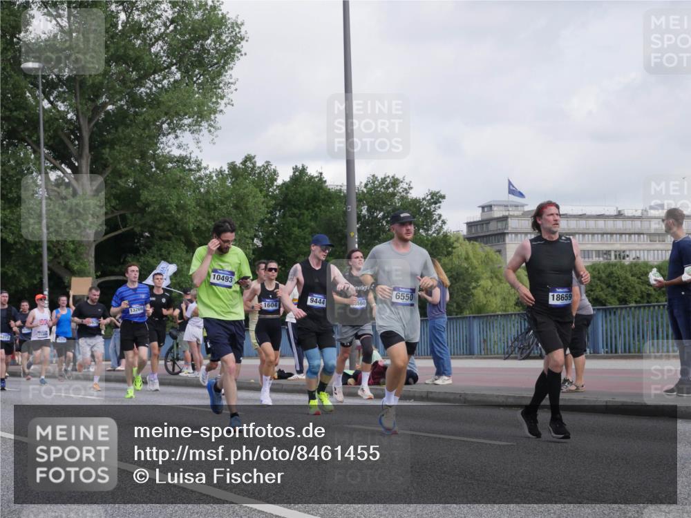 29.06.2025 - hella hamburg halbmarathon Luisa Fischer http://msf.ph/oto/8461455 29.06.2025 09:54:56 Kennedybrücke 6373, 13269, 10493, 1604, 9444, 560, 18659, 6550, 1057, 1169, 1604, 3305, 4871, 4915, 5007, 5011, 5336, 6373, 6711, 7710, 8852, 9444, 10493, 10691 meine-sportfotos.de