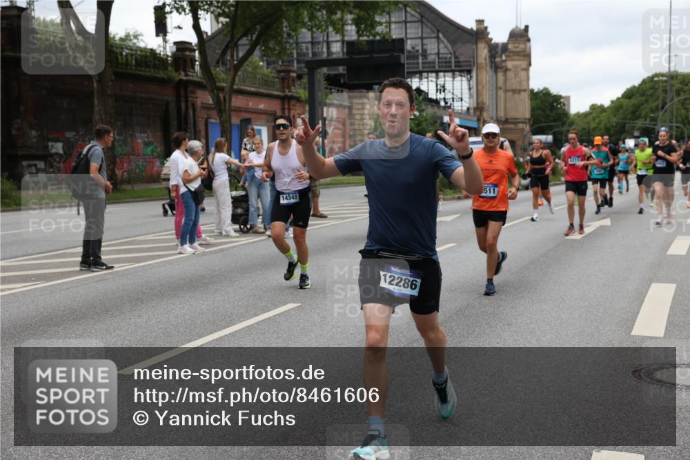 29.06.2025 - hella hamburg halbmarathon Yannick Fuchs http://msf.ph/oto/8461606 29.06.2025 10:56:49 20KM 1114, 1194, 1212, 1420, 1427, 1531, 1674, 1851, 2447, 2582, 2683, 2911, 3001, 3182, 3248, 3625, 3740, 4389, 4511, 5763, 6311, 6602, 6752, 6966, 7453, 7869, 8068, 8721, 8730, 9306, 11180, 11310, 12004, 12008, 12286, 12571, 12836, 12978, 13739, 13874, 13939, 14348, 14677, 14917, 16688, 17096, 17119, 17142, 17818, 18382, 18530 meine-sportfotos.de