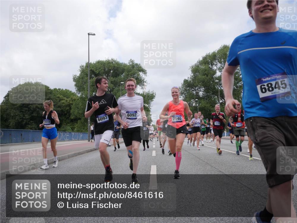 29.06.2025 - hella hamburg halbmarathon Luisa Fischer http://msf.ph/oto/8461616 29.06.2025 10:39:18 Kennedybrücke 13318, 6093, 6092, 108, 7140, 10119, 18479, 6845, 1036, 1183, 1284, 1717, 2588, 3243, 3741, 3990, 4902, 5012, 5240, 5531, 6021, 6381, 6845, 6896, 7111, 7927, 10119, 10336, 10341 meine-sportfotos.de