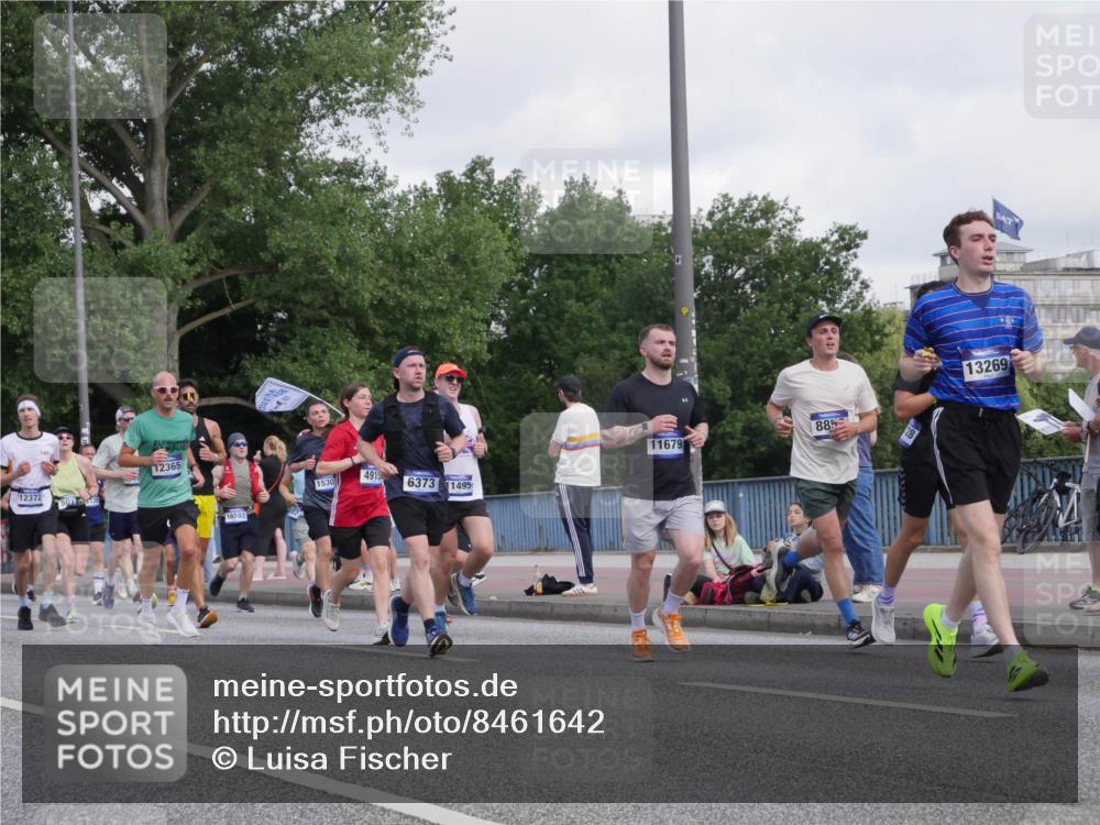 29.06.2025 - hella hamburg halbmarathon Luisa Fischer http://msf.ph/oto/8461642 29.06.2025 09:54:59 Kennedybrücke 12372, 501, 12365, 491, 1530, 6373, 1495, 16592, 11679, 885, 13269, 1139, 1169, 1512, 1604, 3305, 4915, 5007, 5011, 6373, 6711, 8852, 9444, 10493, 10741 meine-sportfotos.de