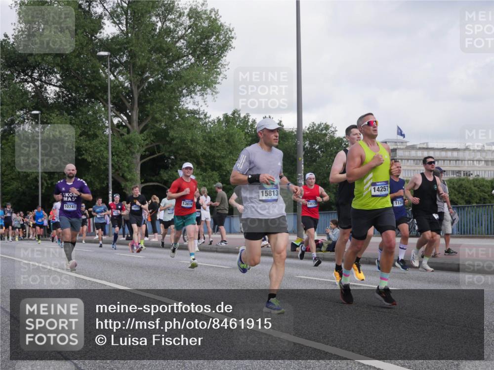 29.06.2025 - hella hamburg halbmarathon Luisa Fischer http://msf.ph/oto/8461915 29.06.2025 09:55:05 Kennedybrücke 1, 5, 10741, 14813, 13614, 15813, 18775, 14257, 1139, 1139, 1169, 1220, 1512, 4915, 5007, 5011, 7432, 7961, 8852, 10099, 10251, 10741 meine-sportfotos.de