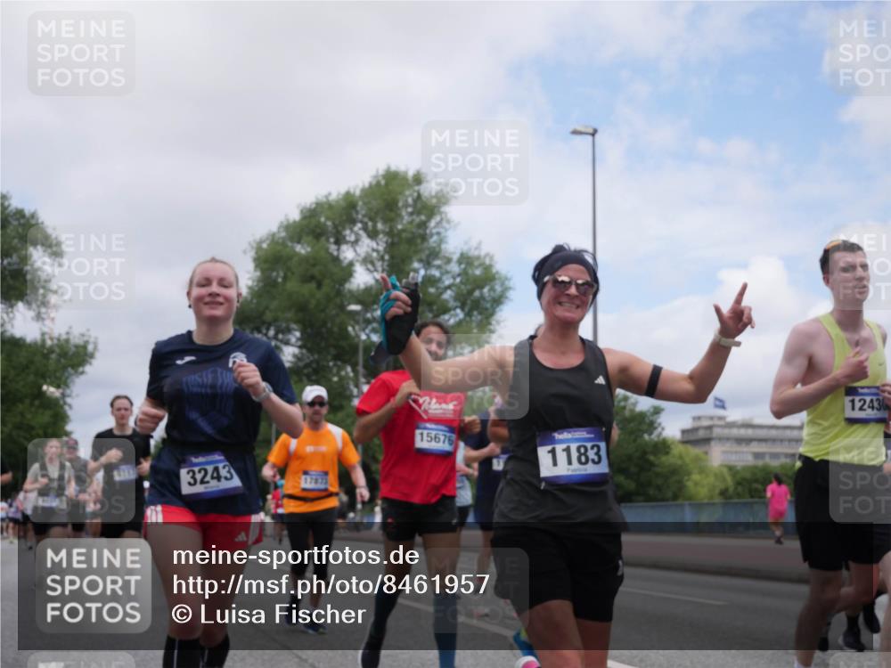 29.06.2025 - hella hamburg halbmarathon Luisa Fischer http://msf.ph/oto/8461957 29.06.2025 10:39:28 Kennedybrücke 3243, 17873, 15676, 1183, 1243, 1102, 1183, 1284, 3243, 3990, 4902, 4937, 5246, 9229, 9295 meine-sportfotos.de