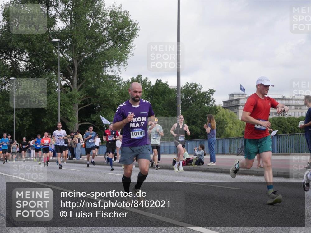 29.06.2025 - hella hamburg halbmarathon Luisa Fischer http://msf.ph/oto/8462021 29.06.2025 09:55:08 Kennedybrücke 1863, 7961, 5, 10741, 15301, 16591, 1139, 1220, 1512, 4080, 5011, 7432, 7865, 7961, 10099, 10251, 10741 meine-sportfotos.de