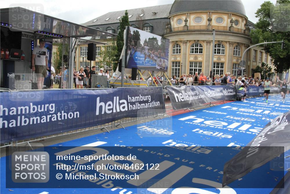 29.06.2025 - hella hamburg halbmarathon Michael Strokosch http://msf.ph/oto/8462122 29.06.2025 10:33:08 Ziel 6473, 11169, 14276, 17802 meine-sportfotos.de