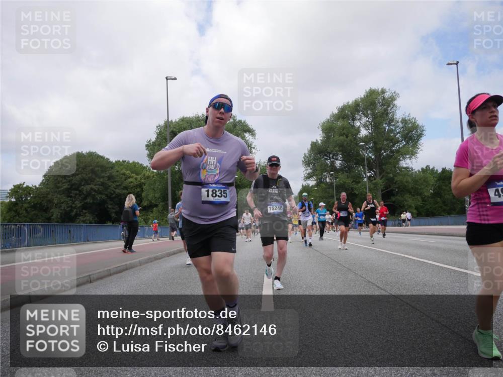 29.06.2025 - hella hamburg halbmarathon Luisa Fischer http://msf.ph/oto/8462146 29.06.2025 10:39:33 Kennedybrücke 15248, 49, 1835, 1224, 4937, 5246, 5747, 5919, 8530, 9229, 9295, 9694, 9701 meine-sportfotos.de