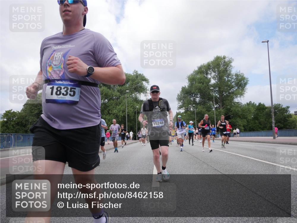 29.06.2025 - hella hamburg halbmarathon Luisa Fischer http://msf.ph/oto/8462158 29.06.2025 10:39:33 Kennedybrücke 1835, 15248, 1224, 4937, 5246, 5747, 5919, 8530, 9229, 9295, 9694, 9701 meine-sportfotos.de