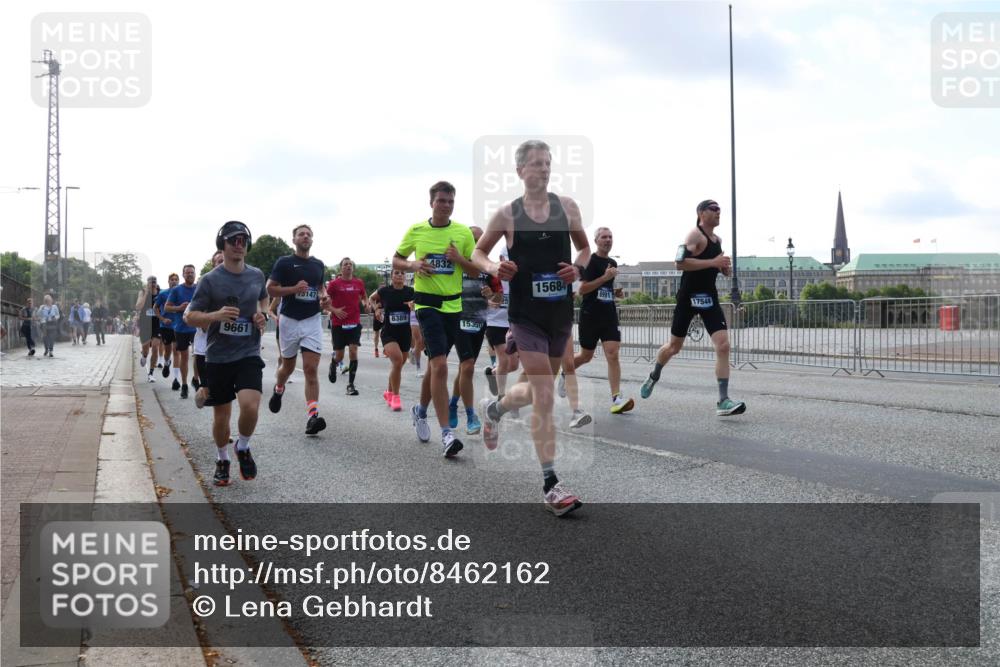 29.06.2025 - hella hamburg halbmarathon Lena Gebhardt http://msf.ph/oto/8462162 29.06.2025 09:54:55 Lombardsbrücke 9661, 147, 4832, 6389, 15350, 15684, 6991, 17544, 1200, 1549, 1817, 1942, 2222, 2367, 2442, 2470, 2561, 2592, 2596, 2670, 2816, 2889, 2955, 3208, 3209, 3258, 3562, 4017, 4121, 4816, 4832, 5399, 5447, 5638, 5705, 5706, 5884, 6027, 6266, 6290, 6389, 6723, 6819, 6923, 6978, 6991, 7087, 7274, 7335, 7659, 7709, 7908, 8117, 8142, 8371, 8374, 8437, 8482, 8487, 8657, 8693, 8889, 8916, 8981, 9031, 9038, 9051, 9093, 9159, 9476, 9661, 9710, 9869, 9924, 9931, 10057, 10237, 11333 meine-sportfotos.de