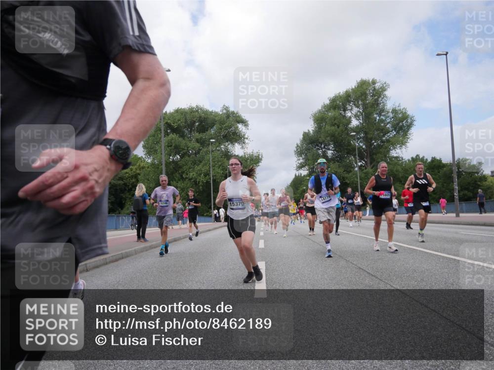 29.06.2025 - hella hamburg halbmarathon Luisa Fischer http://msf.ph/oto/8462189 29.06.2025 10:39:35 Kennedybrücke 15370, 1224, 5171, 5246, 5747, 5919, 8530, 9229, 9295, 9694, 9701 meine-sportfotos.de