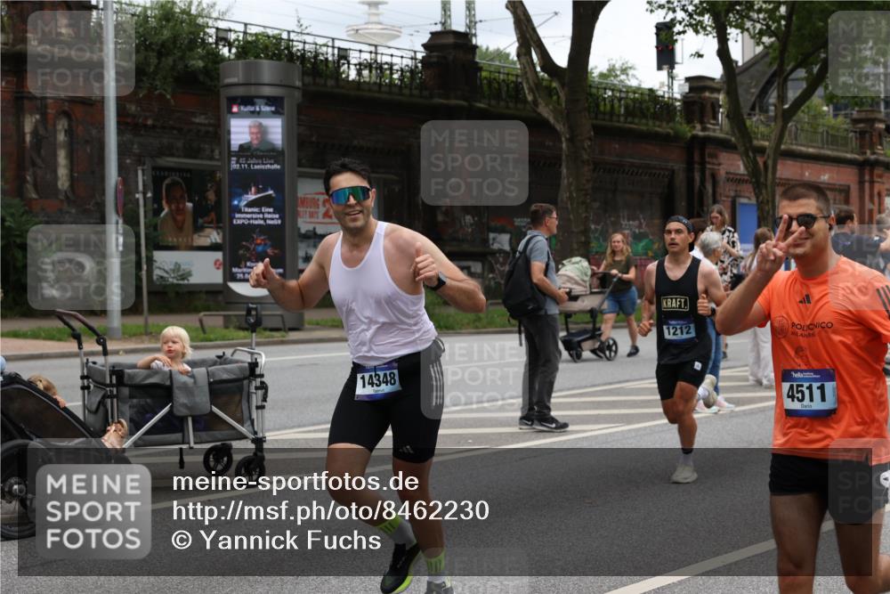 29.06.2025 - hella hamburg halbmarathon Yannick Fuchs http://msf.ph/oto/8462230 29.06.2025 10:56:51 20KM 1114, 1126, 1194, 1212, 1420, 1427, 1531, 1674, 1851, 2447, 2582, 2683, 2911, 3001, 3182, 3248, 3625, 3740, 4389, 4511, 4538, 5708, 5763, 6311, 6602, 6752, 6966, 7453, 7869, 8068, 8176, 8721, 8730, 9306, 11180, 11310, 12004, 12008, 12286, 12571, 12836, 12978, 13739, 13874, 13939, 14348, 14677, 14917, 16420, 16540, 17045, 17096, 17119, 17142, 17818, 18382, 18530 meine-sportfotos.de