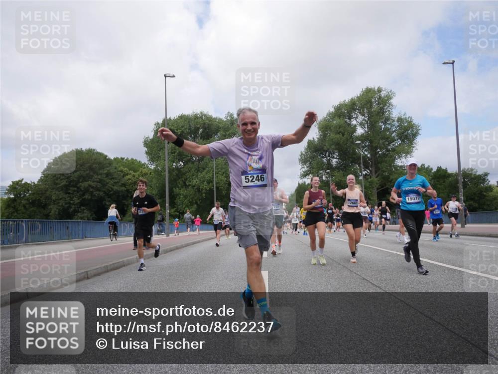 29.06.2025 - hella hamburg halbmarathon Luisa Fischer http://msf.ph/oto/8462237 29.06.2025 10:39:37 Kennedybrücke 5246, 780, 12661, 15077, 9701, 1224, 5171, 5246, 5540, 5747, 5919, 6417, 8530, 9229, 9295, 9694, 9701 meine-sportfotos.de