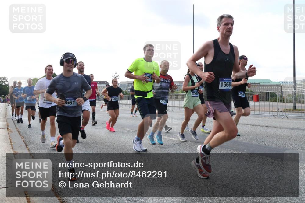 29.06.2025 - hella hamburg halbmarathon Lena Gebhardt http://msf.ph/oto/8462291 29.06.2025 09:54:56 Lombardsbrücke 402, 2596, 1530, 6389, 1209, 13, 661, 15684, 17544, 1200, 1549, 1817, 1942, 2222, 2367, 2442, 2470, 2561, 2592, 2596, 2670, 2816, 2955, 3208, 3209, 3258, 3562, 4017, 4121, 4816, 4832, 5399, 5447, 5638, 5705, 5706, 5884, 6027, 6266, 6290, 6389, 6723, 6819, 6923, 6978, 6991, 7087, 7274, 7335, 7659, 7709, 7908, 8117, 8142, 8371, 8374, 8437, 8482, 8487, 8657, 8693, 8889, 8916, 8981, 9031, 9038, 9051, 9093, 9159, 9476, 9661, 9710, 9869, 9924, 9931, 10057, 10237, 11333 meine-sportfotos.de