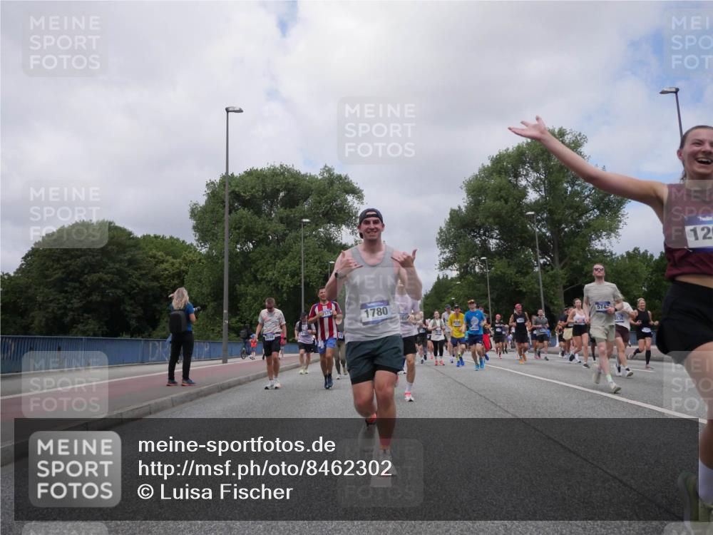 29.06.2025 - hella hamburg halbmarathon Luisa Fischer http://msf.ph/oto/8462302 29.06.2025 10:39:39 Kennedybrücke 7575, 1780, 566, 5743, 12, 1224, 3699, 5171, 5246, 5540, 5747, 5919, 6417, 8530, 9229, 9694, 9701, 10531 meine-sportfotos.de